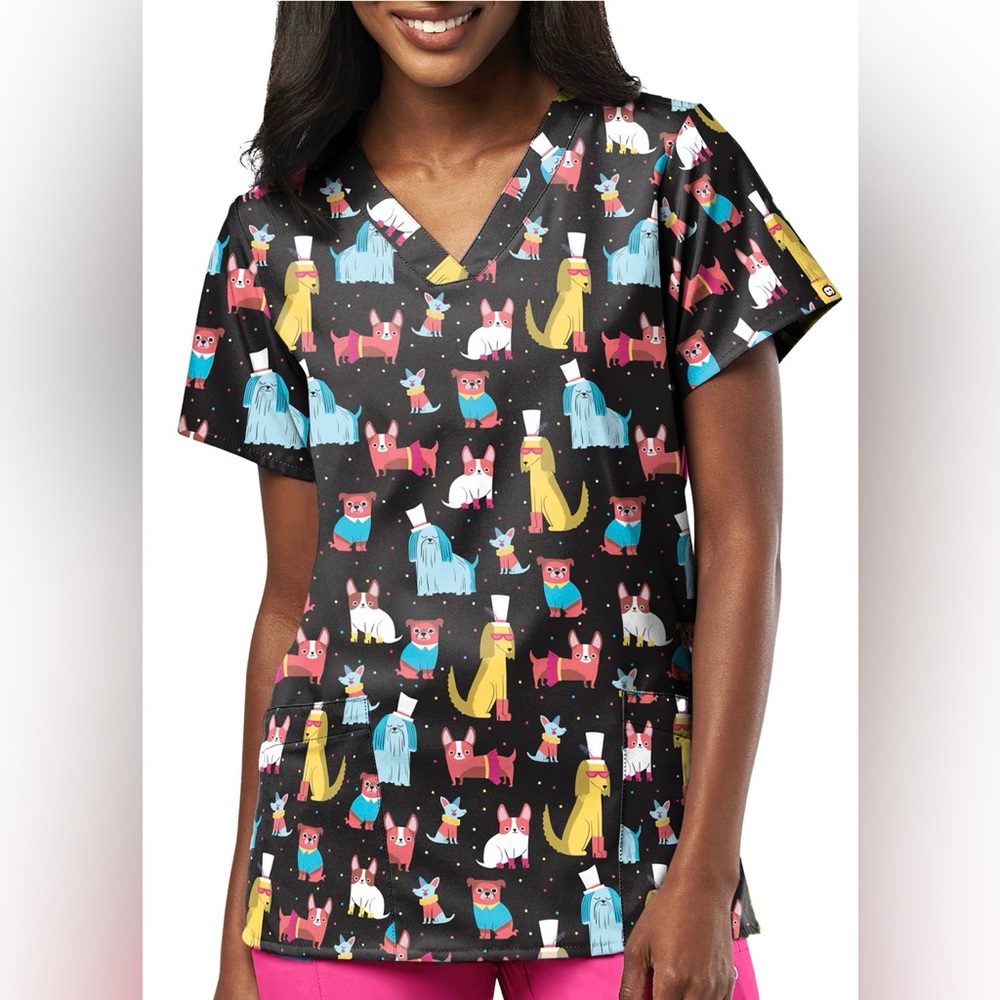 Wonder wink, top hat, dog tails, print V-neck scrub top size XL new with tags